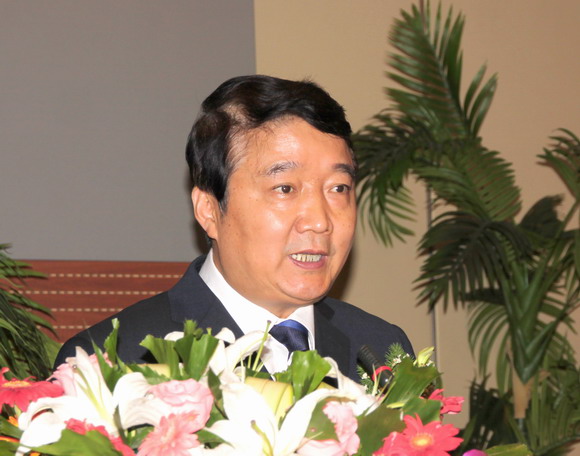 10.09.13 第七届中国国际丝绸会议在我校举行5.jpg